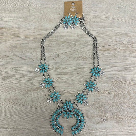 Lee necklace