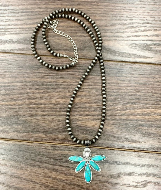 STELLA NECKLACE