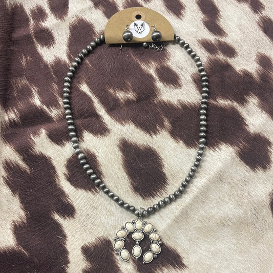 Becky necklace